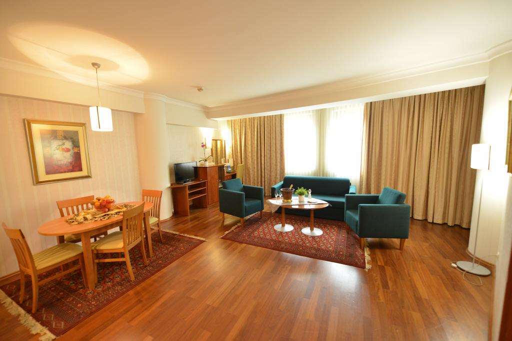 Hotel Karpos Skopje Zimmer foto
