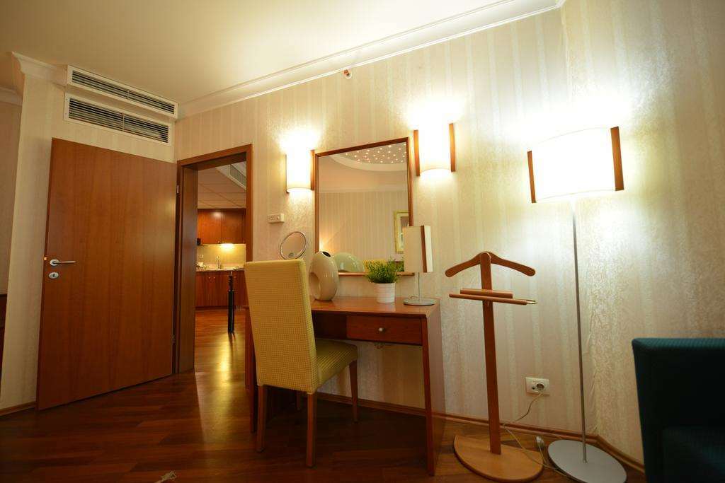 Hotel Karpos Skopje Zimmer foto